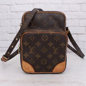 Louis Vuitton Amazon Crossbody Monogram Shoulder Bag Leather Small Purse A4067